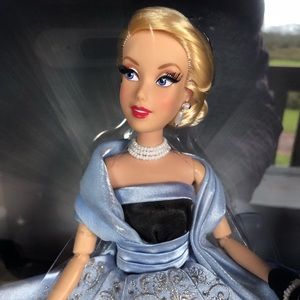 Disney’s Premiere Collection Cinderella LE Doll